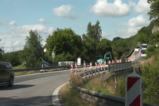 ŘSD opravuje svodidla u Dolánek