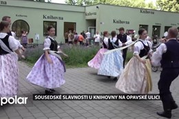 Prostor před knihovnou na Opavské ul. v Porubě oživily Sousedské slavnosti. Program byl bohatý