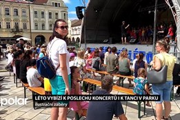 Léto vybízí k poslechu koncertů na náměstí i k tanci v parku