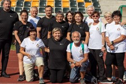 Sportovní hry seniorů v Karlovarském kraji: Soutěžili i s týmem hejtmanky a legendárním žokejem Váňou