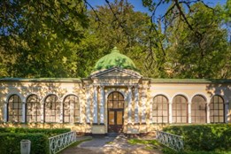 Café Ulrika: mezinárodní audiokavárna v hudebním pavilonu u Lesního pramene se otvírá právě dnes!