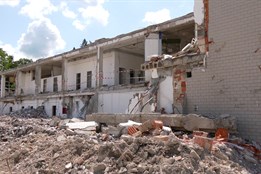 Záchranářští psi hledali v sutinách v centru Zlína zavalené osoby 