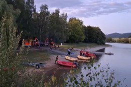 V přehradě Větřkovice utonul muž, pátrali po něm 5,5 hodiny