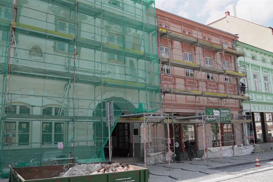 Radnice ve Valašském Meziříčí bude mít novou fasádu a okna