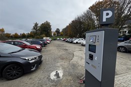 Platba parkovného mobilem přechází ve Zlíně na novou platformu