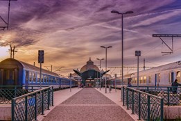 Správa železnic testuje na dvou nádražích na Plzeňsku inovativní technologii řízení osvětlení nástupišť