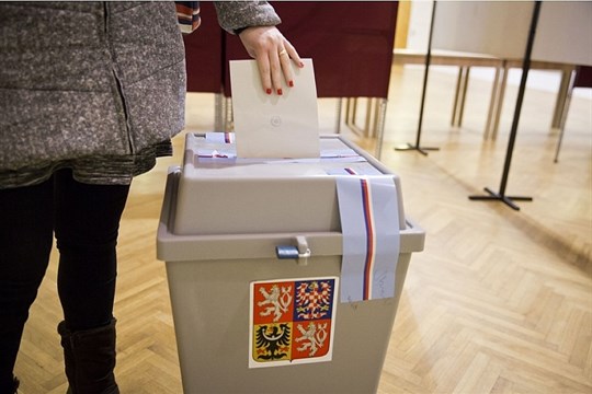 Krajský úřad přijal 22 kandidátek pro podzimní parlamentní volby. Voliči vyberou 12 poslanců