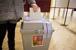 Krajský úřad přijal 22 kandidátek pro podzimní parlamentní volby. Voliči vyberou 12 poslanců
