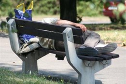 Kroměřížská radnice odstraní čtyři lavičky na sídlišti Oskol. Důvodem jsou nepřizpůsobivé osoby