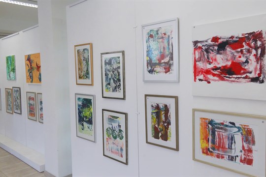 Ladislav Smrček vystavuje obrazy inspirované Slováckem i Skotskem