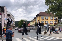 Železnorudské slavnosti zvou na pestrý program plný zážitků, šumavskou noční oblohu rozzáří unikátní světelná show dronů