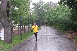Účastníky Běhu pro tygry neodradila od sportovního výkonu ani průtrž mračen