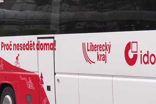 Počet cestujících na mezikrajských linkách roste