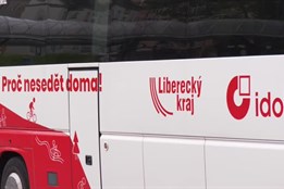 Počet cestujících na mezikrajských linkách roste