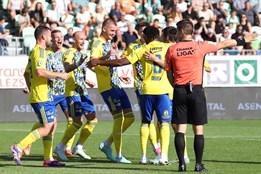 Fotbalisté Zlína zvítězili v Karviné. V ligové tabulce se dělí o první místo