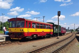 Na Zlínsku budou jezdit historické motoráčky. Retro autobus vypraví i DSZO