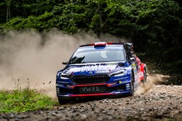 Na start Barumky se postaví 122 posádek. O titul zabojuje Kopecký i Stříteský