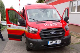 Hasiči v Havřicích slaví vítaný přírůstek – novou dodávku