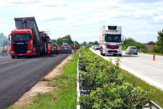 Na dálnici D1 mezi Vyškovem a Kroměříží začala oprava povrchu. Práce musí skončit do listopadu