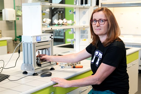 Vědci z UTB vyvíjí speciální materiál, který zvýší bezpečnost jaderných elektráren