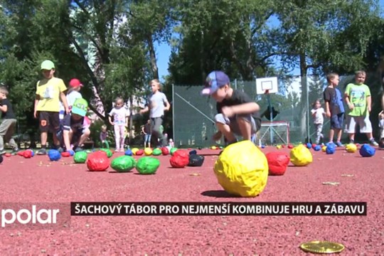 Šachový tábor pro nejmenší kombinuje hraní šachu i různou zábavu
