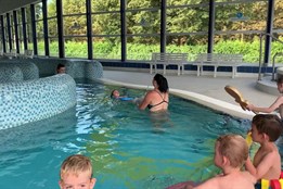 Příměstský tábor Plaváček nabídl dětem vodní zábavu i výuku plavání