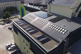 Moravské divadlo Olomouc instaluje fotovoltaickou elektrárnu, ročně ušetří desítky tisíc korun