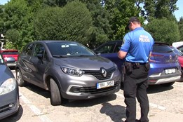 Uchazeči o práci strážníka mohou získat sto tisíc korun