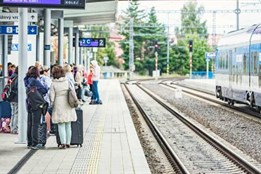 Cestující v Karlovarském kraji mohou žádat o mimořádnou slevu na jízdné