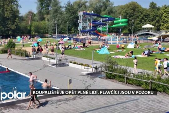 Havířovské koupaliště je opět plné lidí, plavčíci jsou v pozoru