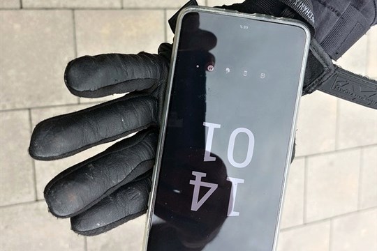 Skupinka osob zaútočila v centru Zlína na muže a ukradla mu mobil. Mělo jít o pomstu