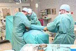 Ve valašskomeziříčské nemocnici používají při operacích kyčelního kloubu novinku