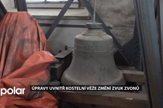 Úpravy uvnitř kostelní věže změní zvuk zvonů, znít by znovu mohly koncem srpna