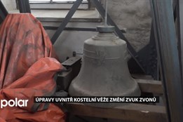 Úpravy uvnitř kostelní věže změní zvuk zvonů, znít by znovu mohly koncem srpna