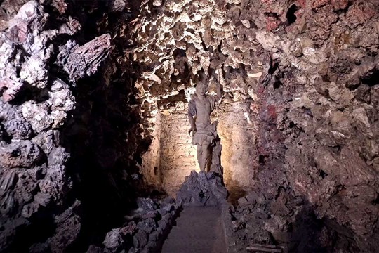 Tajemství kroměřížského zámku odhaleno: Grotty ukrývaly stovky ametystů