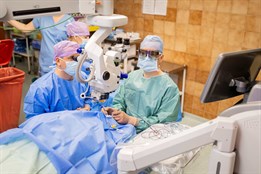 Oční lékaři z Baťovy nemocnice ošetří ve Vsetíně kolem 180 pacientů týdně