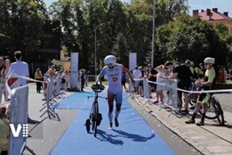 Triatlonová výzva v srdci Hradce