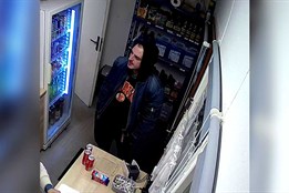 Policie hledá svědka loupežného přepadení čerpací stanice ve Slavíči