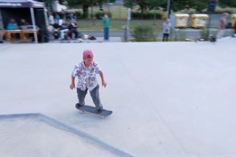 Ve skateparku se o víkendu konala soutěž i letní kino 
