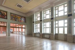 Dům kultury Ostrov po sedmdesáti letech znovu zazáří. Slavnostně se otevře v říjnu