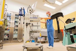Domů už 15 minut po operaci? Baťovka zavádí rychlé gynekologické zákroky bez uspání