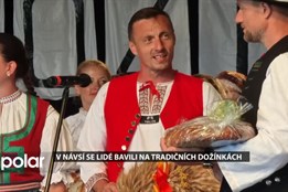 Konec sklizně v Návsí oslavili tradičními dožínkami s průvodem a hudebním programem