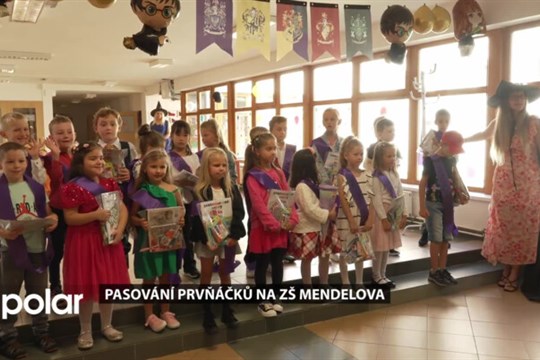 Na ZŠ Mendelova v Karviné-Hranicích zažili letošní prvňáčci pasování v kouzelnickém duchu