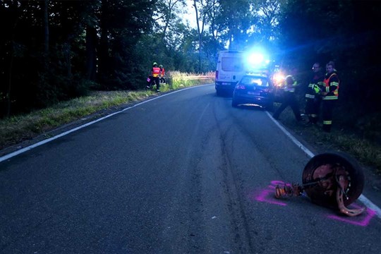 Dva karamboly během hodiny: mikrospánek a převrácené auto