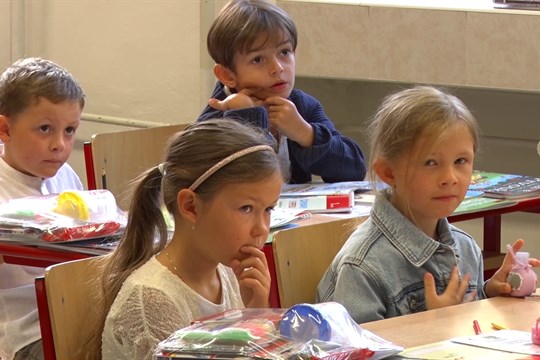 Pro více než stovku žáků prvních tříd v Kyjově začaly školní povinnosti