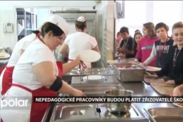 Nepedagogické pracovníky budou platit zřizovatelé škol. Kraj i obce se připravují na změny