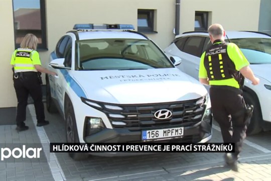 Strážníci ve Frýdku-Místku hlídkují v ulicích, měří rychlost a věnují se i prevenci