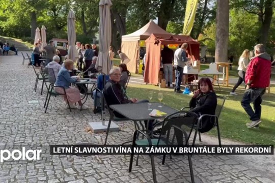 Prezentace a degustace vín z Jižní Moravy se již zařadila mezi tradiční akce v zámecké zahradě