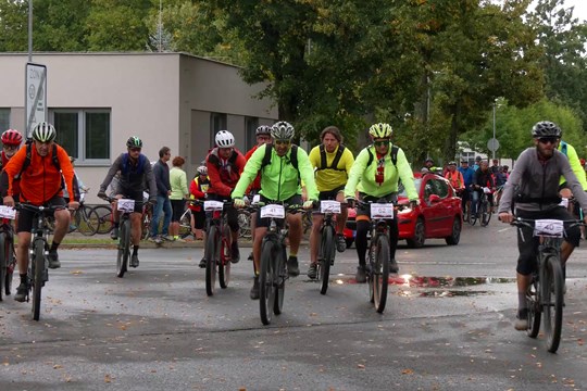 Cyklisté jeli na krev za každého počasí