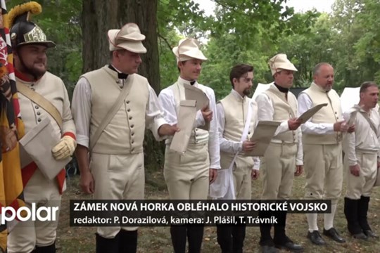 Zámek Nová Horka obléhalo historické vojsko, pluk slavil kulaté výročí